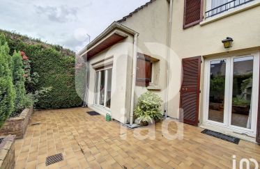 House 6 rooms of 96 m² in Le Plessis-Belleville (60330)