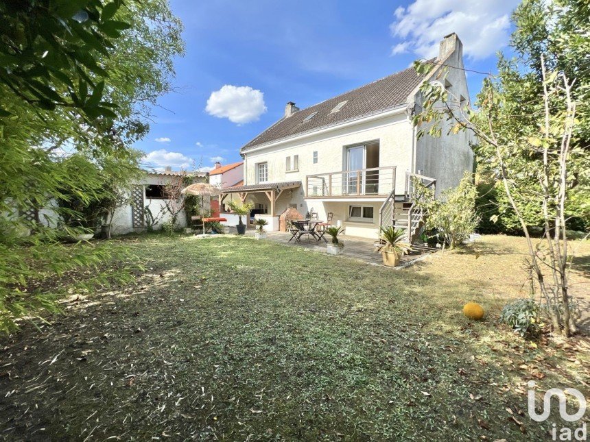 Maison 7 pièces de 157 m² à Saint-Sébastien-sur-Loire (44230)