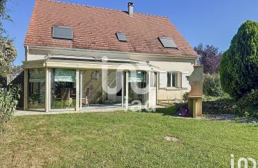 House 6 rooms of 159 m² in Maincy (77950)