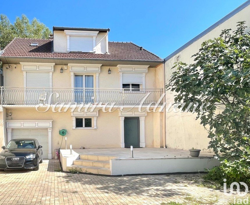 House 10 rooms of 220 m² in Bezons (95870)