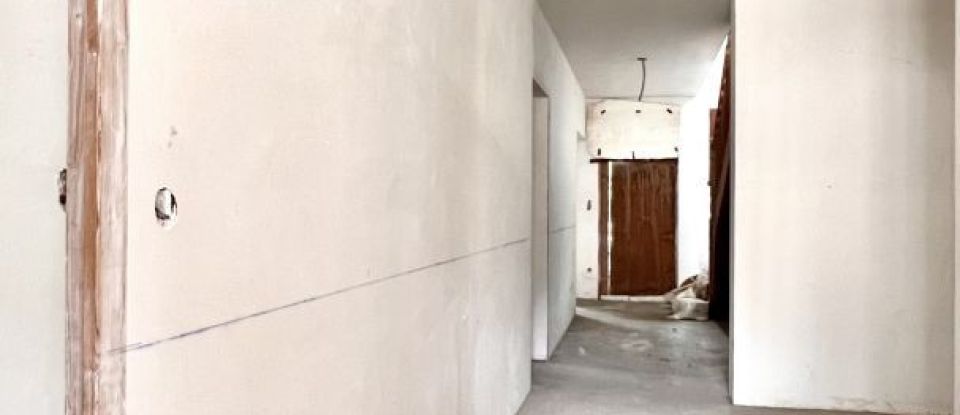 Maison 10 pièces de 200 m² à Coupiac (12550)