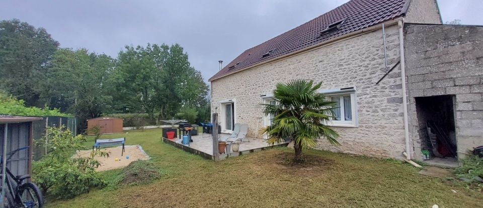 House 5 rooms of 140 m² in Dordives (45680)