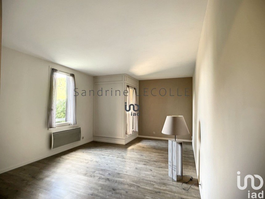Apartment 2 rooms of 44 m² in Saint-Thibault-des-Vignes (77400)