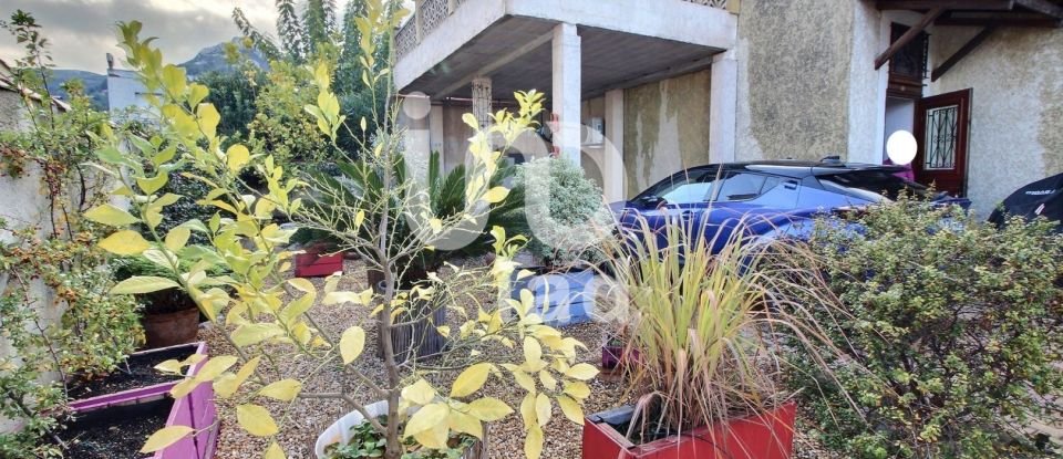 House 4 rooms of 90 m² in Marseille (13011)