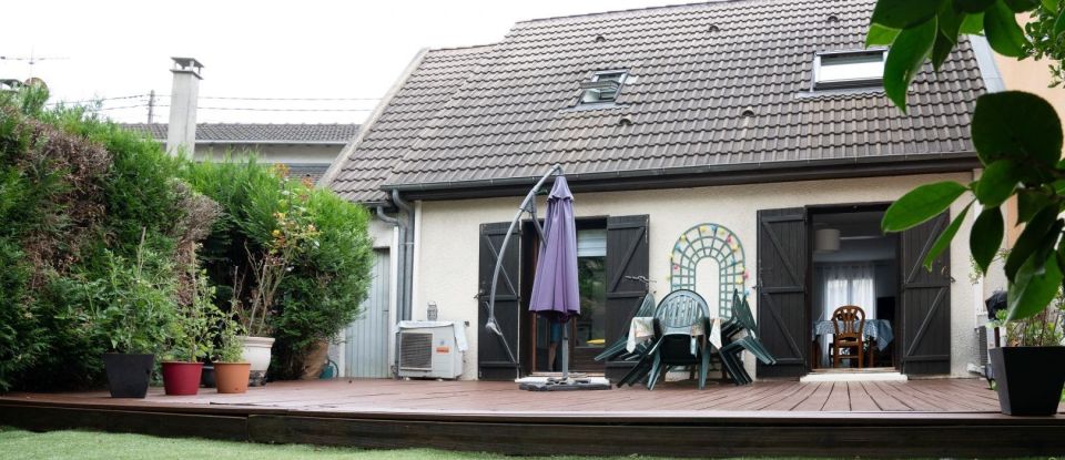 House 4 rooms of 100 m² in Sevran (93270)