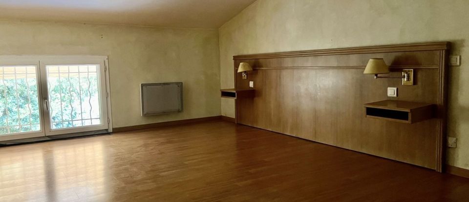 House 4 rooms of 88 m² in Pélissanne (13330)