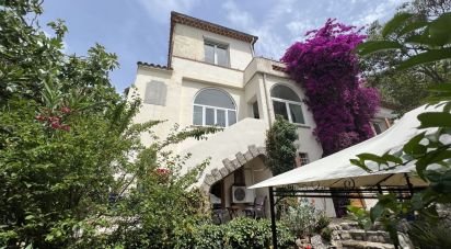 House 8 rooms of 210 m² in Le Cannet (06110)