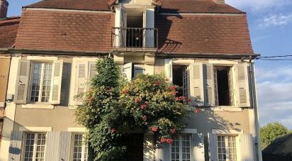Maison 7 pièces de 160 m² à Châteauneuf-Val-de-Bargis (58350)