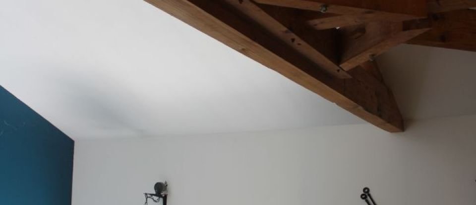 House 7 rooms of 250 m² in Auge-Saint-Médard (16170)