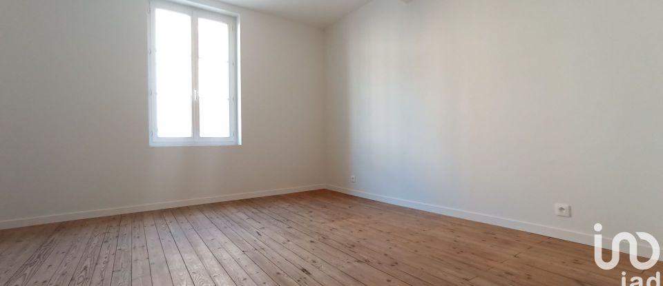 House 4 rooms of 67 m² in Thouars (79100)