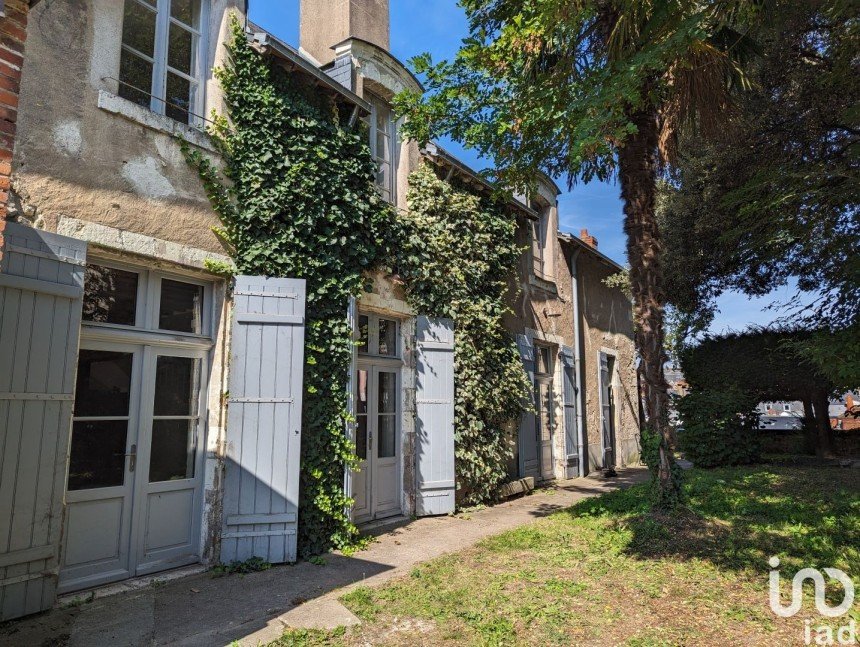 Maison 7 pièces de 340 m² à Blois (41000)