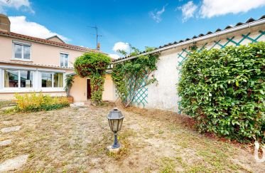 House 5 rooms of 100 m² in Mauges-sur-Loire (49110)