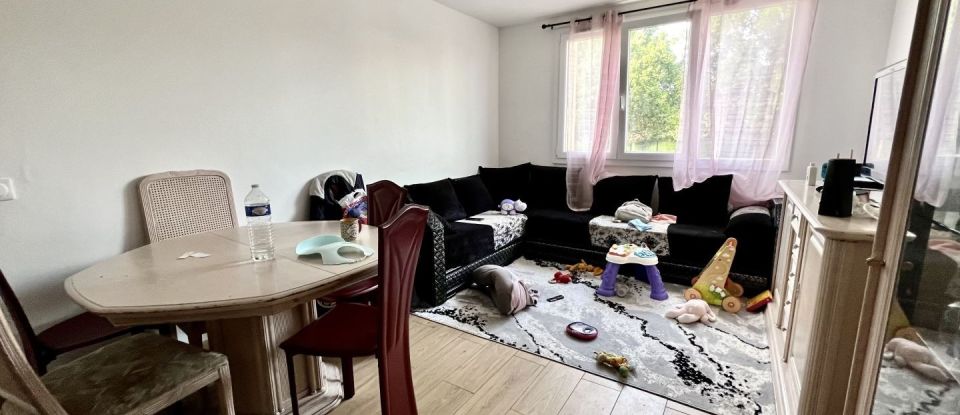 Apartment 4 rooms of 69 m² in Viry-Châtillon (91170)