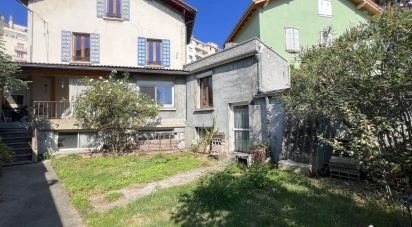 Maison 6 pièces de 195 m² à Grenoble (38100)