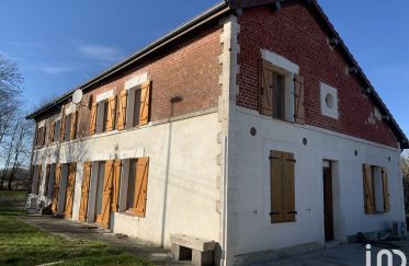 House 8 rooms of 210 m² in Mathaux (10500)