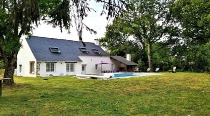 House 5 rooms of 158 m² in Saint-Molf (44350)