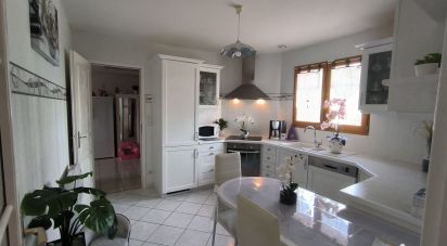 House 7 rooms of 180 m² in Les Andelys (27700)