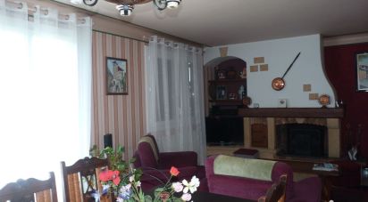 House 4 rooms of 93 m² in Orthez (64300)