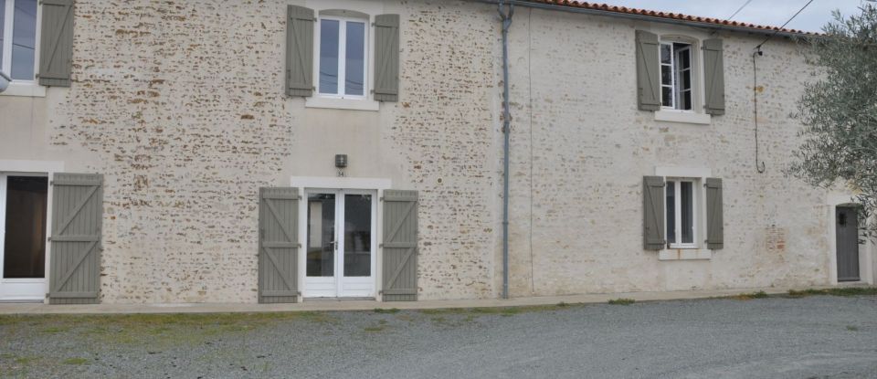 Maison 4 pièces de 85 m² à Sainte-Hermine (85210)