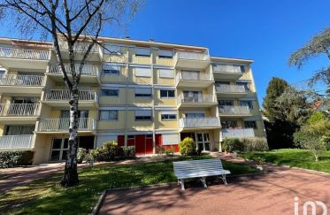 Apartment 1 room of 15 m² in Le Plessis-Robinson (92350)