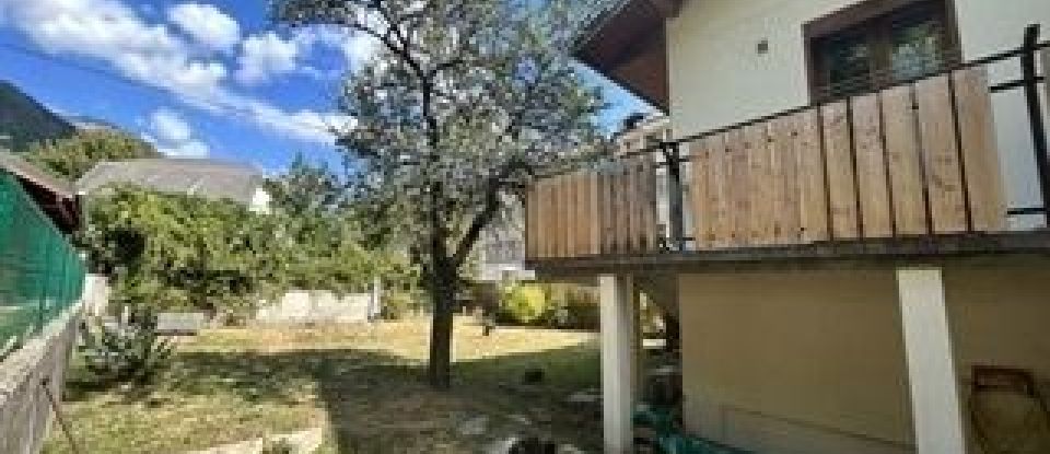 House 3 rooms of 100 m² in Le Bourg-d'Oisans (38520)