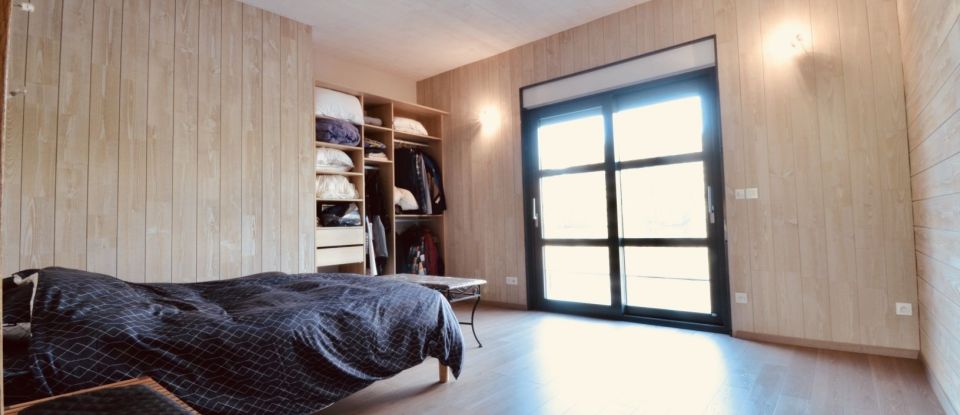House 4 rooms of 220 m² in Villeneuve-la-Guyard (89340)