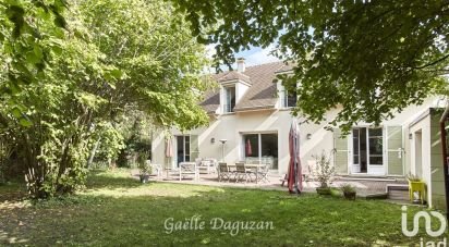 House 7 rooms of 208 m² in Bougival (78380)