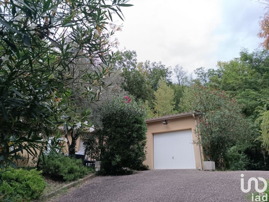 Maison 6 pièces de 100 m² à Saint-Antoine-de-Breuilh (24230)