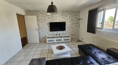 Apartment 2 rooms of 33 m² in Viry-Châtillon (91170)