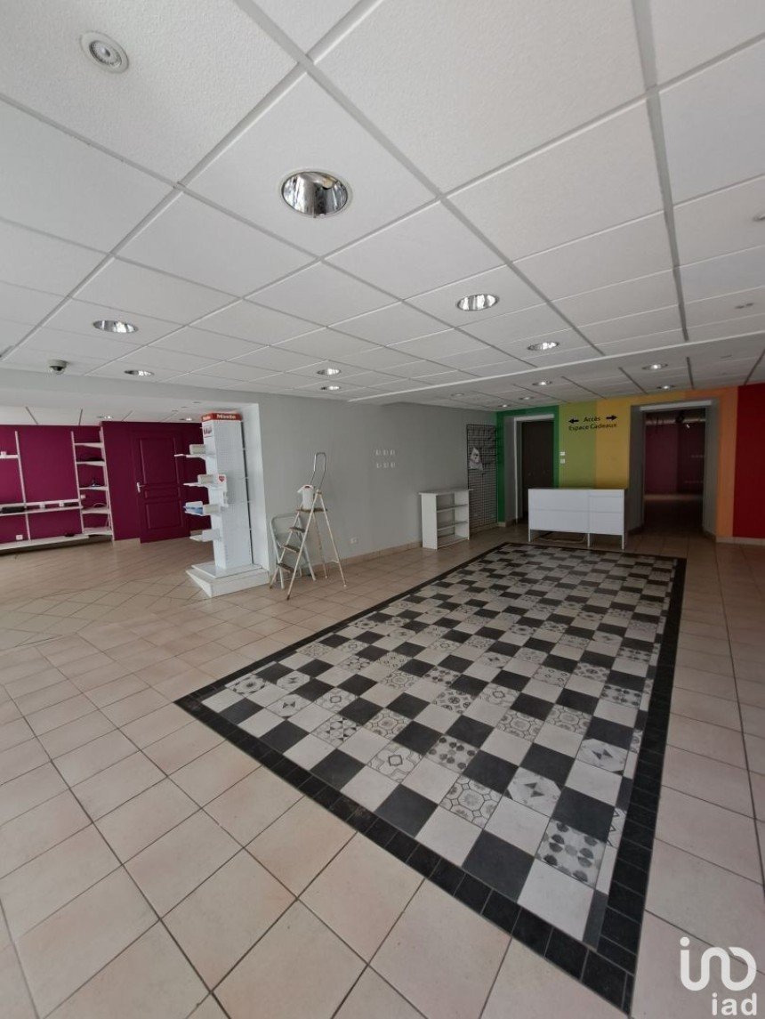 Murs commerciaux de 231 m² à Pontaumur (63380)