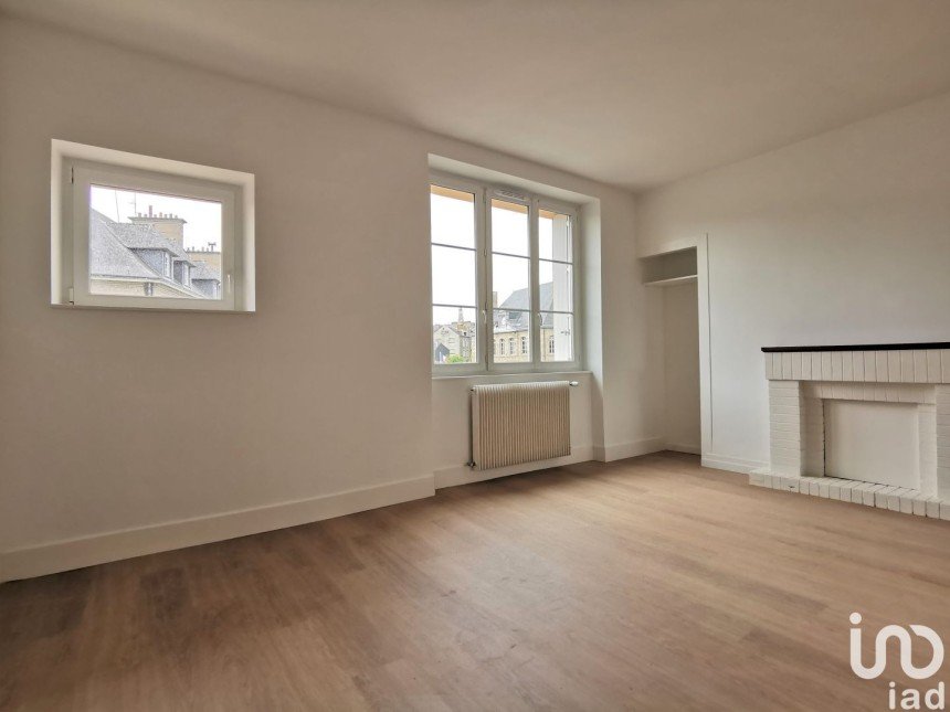Appartement 4 pièces de 83 m² à Fougères (35300)
