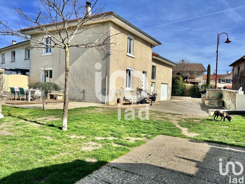 House 4 rooms of 120 m² in Chèzeneuve (38300)