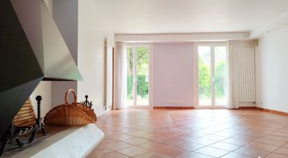 House 6 rooms of 150 m² in Chelles (77500)