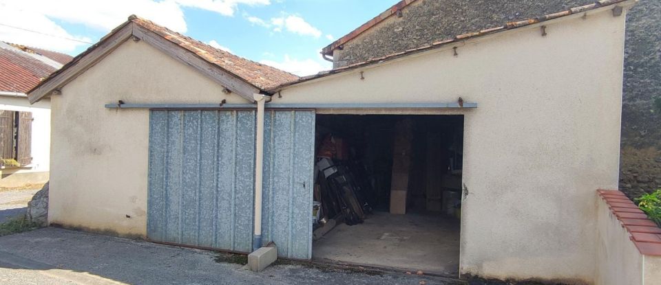 Parking/garage/box de 40 m² à Lussac-les-Châteaux (86320)