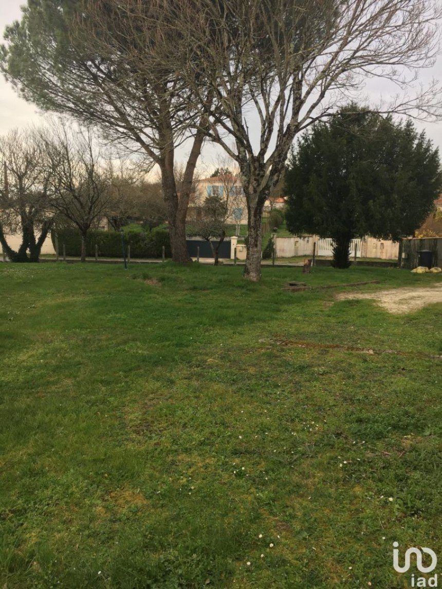 Land of 941 m² in Saint-Vaize (17100)