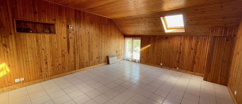 House 4 rooms of 120 m² in La Breille-les-Pins (49390)