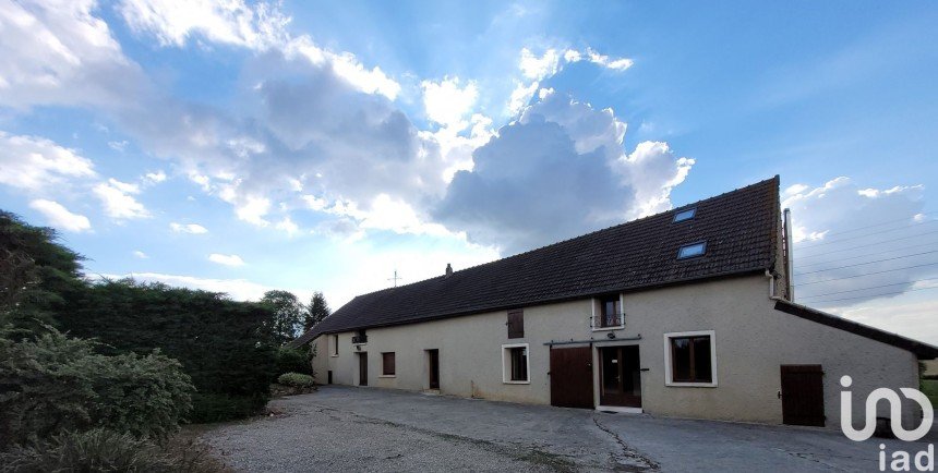 Maison 9 pièces de 229 m² à Esternay (51310)