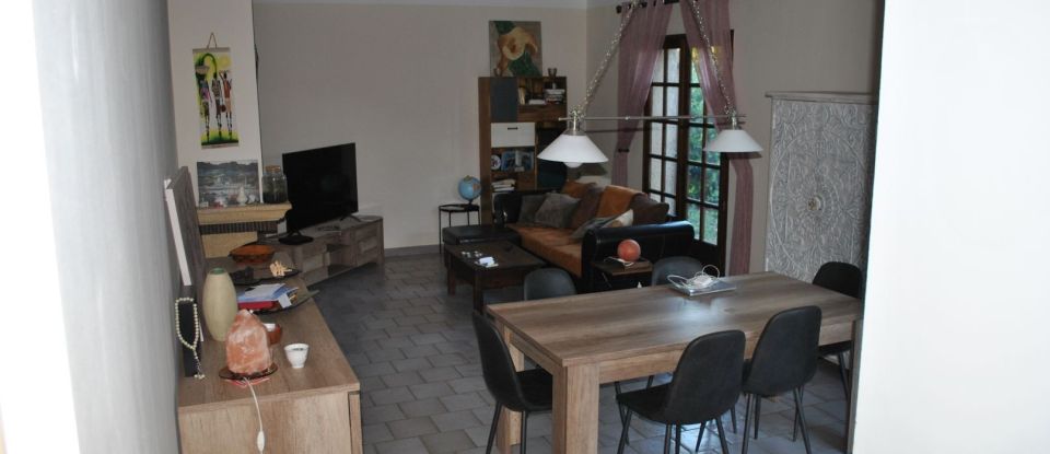 House 5 rooms of 116 m² in Saint-Hilaire-de-Brethmas (30560)