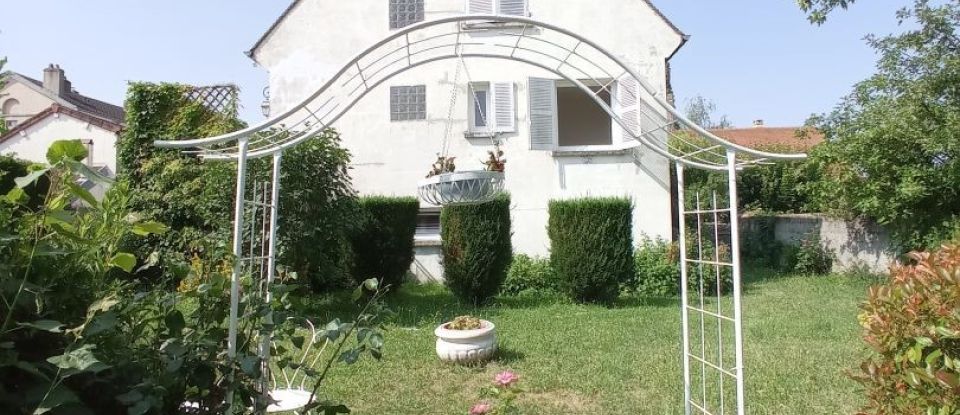 House 8 rooms of 159 m² in Autun (71400)