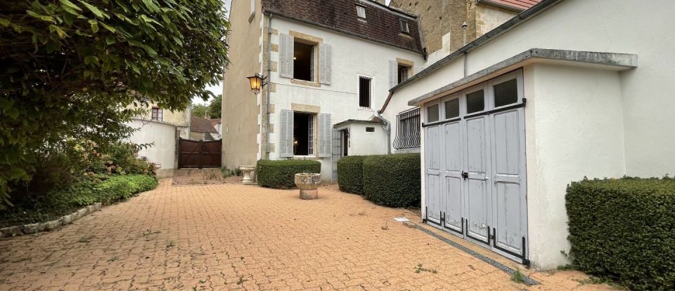 Maison 7 pièces de 160 m² à Châteauneuf-Val-de-Bargis (58350)