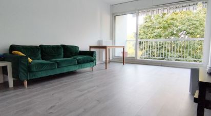 Apartment 3 rooms of 67 m² in Les Ulis (91940)