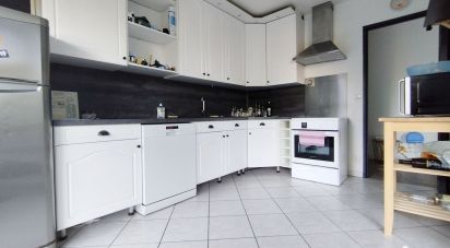 Appartement 3 pièces de 67 m² à Les Ulis (91940)