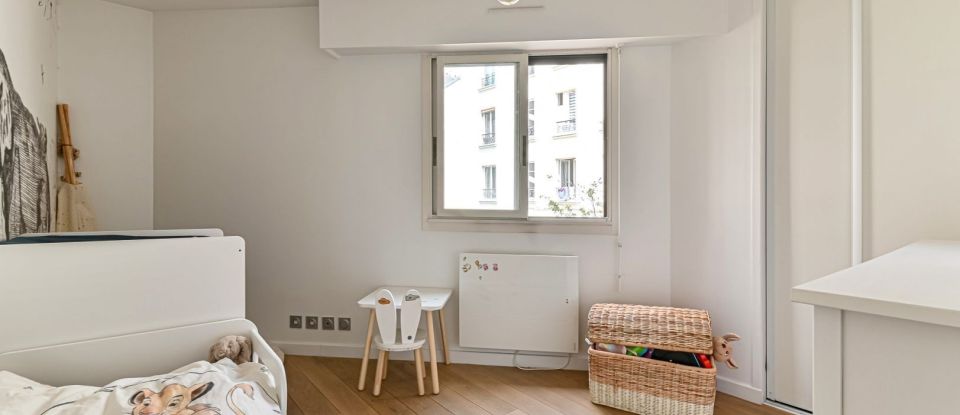 Apartment 3 rooms of 70 m² in Paris (75011)