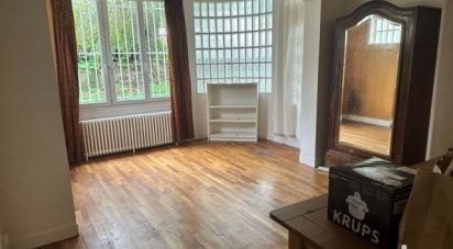 House 6 rooms of 131 m² in Fontenay-sous-Bois (94120)