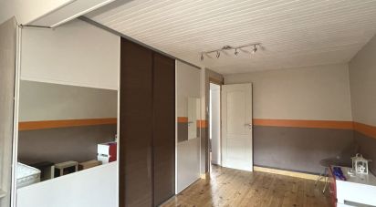 House 5 rooms of 135 m² in Saint-Forgeux (69490)