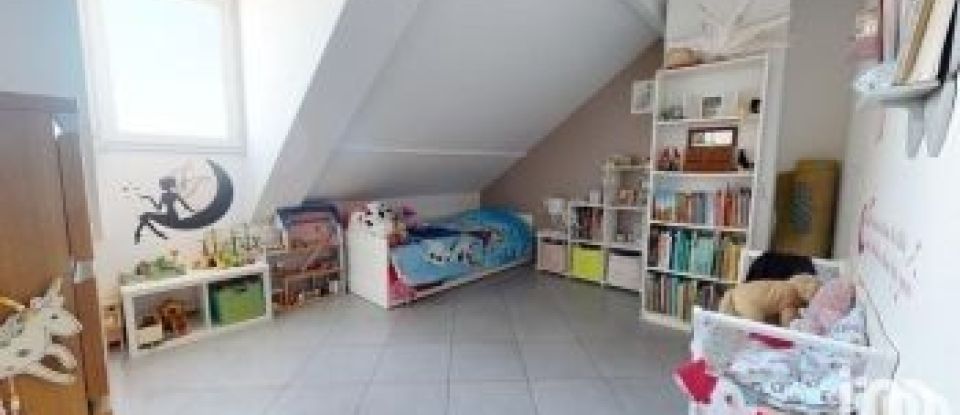 Apartment 5 rooms of 100 m² in Trappes (78190)