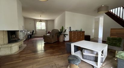 House 6 rooms of 117 m² in Le Gault-Saint-Denis (28800)