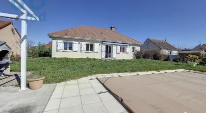 House 5 rooms of 90 m² in Villefranche-d'Allier (03430)