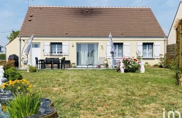 House 4 rooms of 84 m² in Puiseaux (45390)