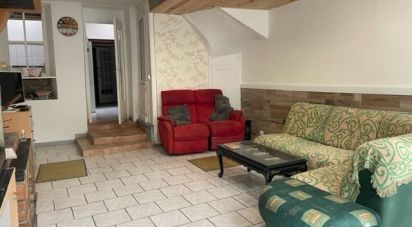 House 4 rooms of 103 m² in TESSY-SUR-VIRE (50420)